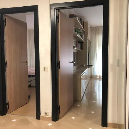Apartment Monaco, Elegant & Quiet Renovated Apartment, In Fontvieille District, With Terrace & Pool, 15Min Walk To Port Hercule