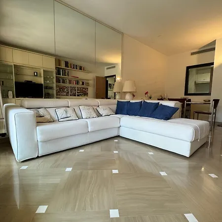 Monaco, Elegant & Quiet Renovated Apartment, In Fontvieille District, With Terrace & Pool, 15Min Walk To Port Hercule Apartment Monte Carlo