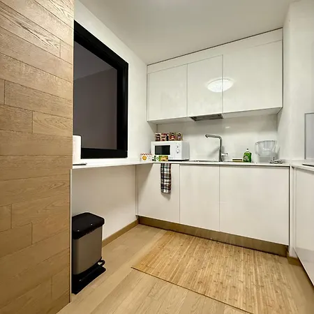 Monaco, Elegant & Quiet Renovated Apartment, In Fontvieille District, With Terrace & Pool, 15Min Walk To Port Hercule *