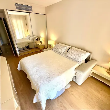 Apartment Monaco, Elegant & Quiet Renovated Apartment, In Fontvieille District, With Terrace & Pool, 15Min Walk To Port Hercule