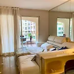 Monaco, Elegant Apt Ideal For 2 With Luxury Terrace, Pool & Garden View, 15Min Walk To Gp *